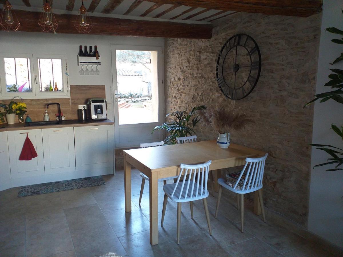 Deux M Bed and Breakfast Villes-sur-Auzon Exteriör bild