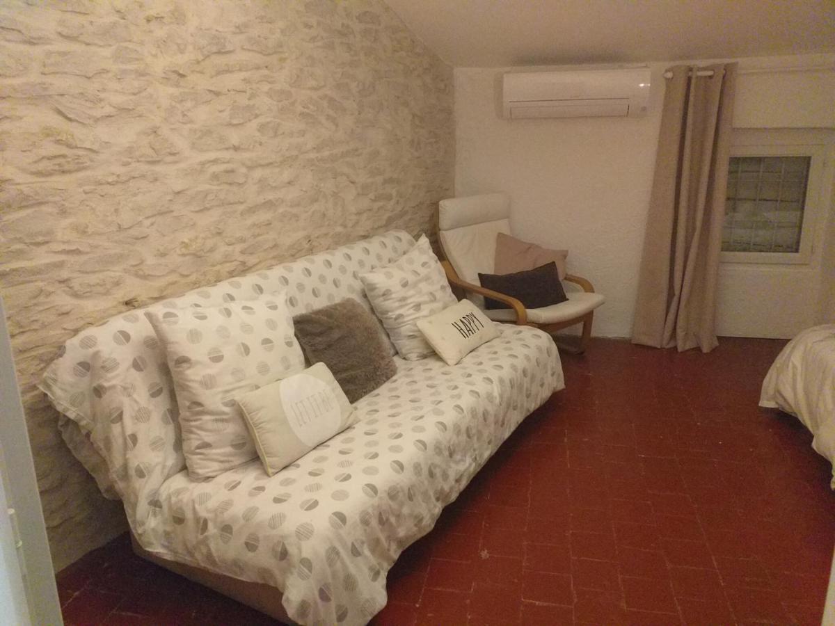 Deux M Bed and Breakfast Villes-sur-Auzon Exteriör bild